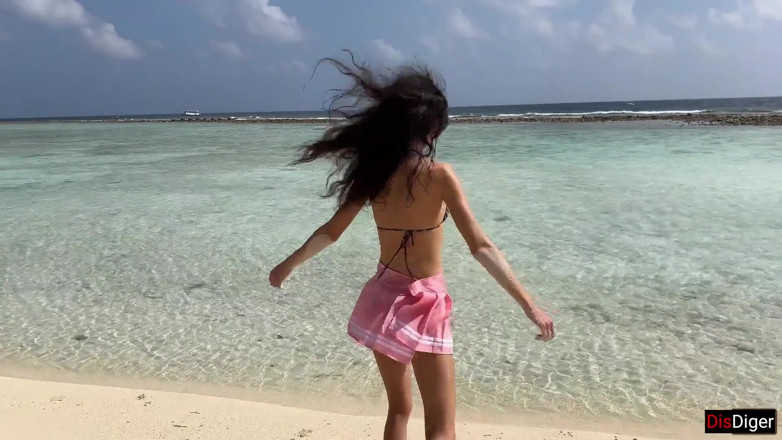 Dis Diger: Katty Pees Powerfully on the Beach and I Give Her...