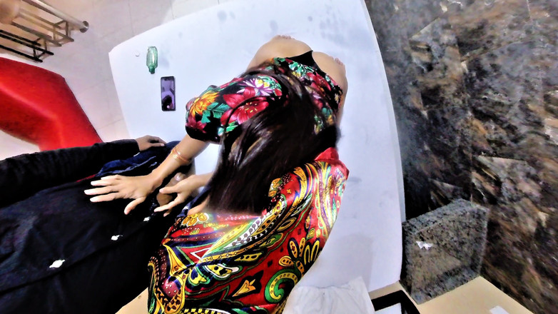 Badits all: Punto Di Vista Desi Sensuale Che Rivela Curve Da Sedere...