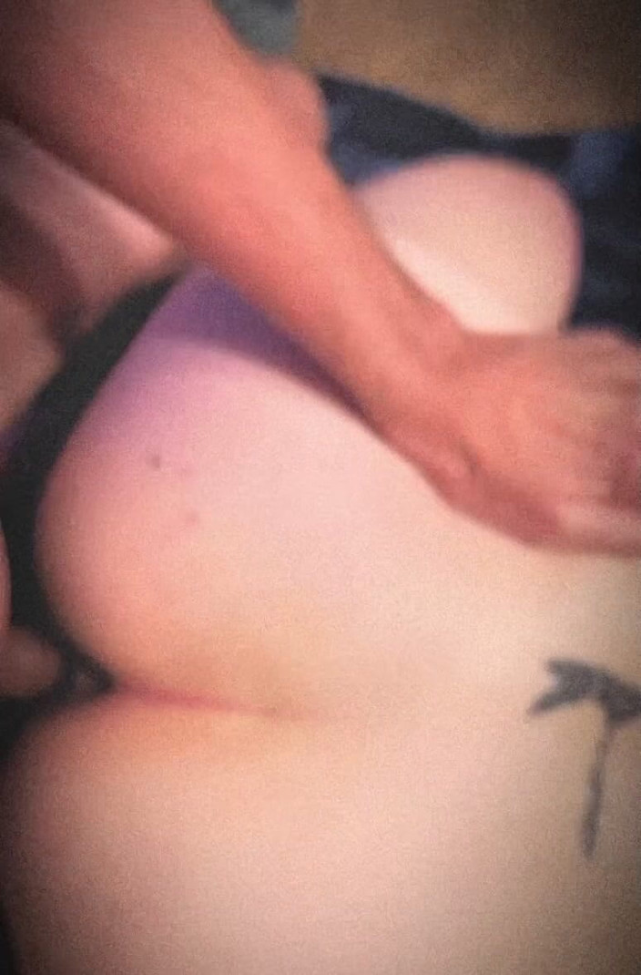 BreAnna Banx: Fästman lurar mig bakifrån