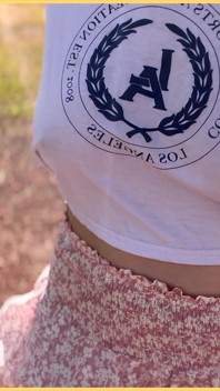 Wifey Älskar Att Vara Braless Offentligt