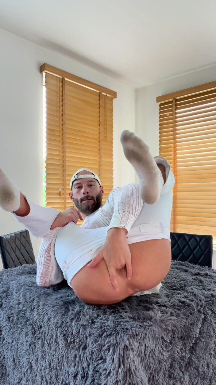 NathanAdamsXXX: Greedy Bottom Deep Fuck with Huge Girth Dildo