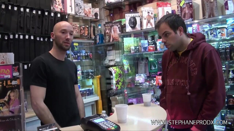 Stephprodx: Prisca S’amuse Avec Stephane Prodx Dans Un Sexshop