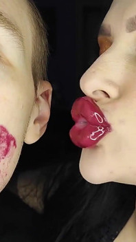 Super Shiny Glossy Lipstick Sticky Kisses