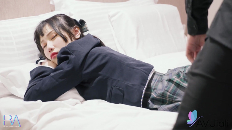 AV Jiali: Taiwan Babe Miss Xiao Ye Ye Wants a Massage and...