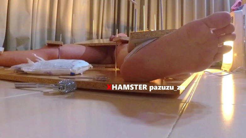 Pazuzu_zu: Solletico e tormento di piedi dominazione femminile + sega provocante + orgasmo...