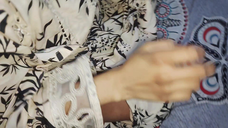 Sairaxsaim: 火辣德西印度继妹-大屁股后入式