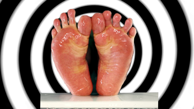 CashmasterAngel: Obsesión por dominar los pies - entrenador de cerdos