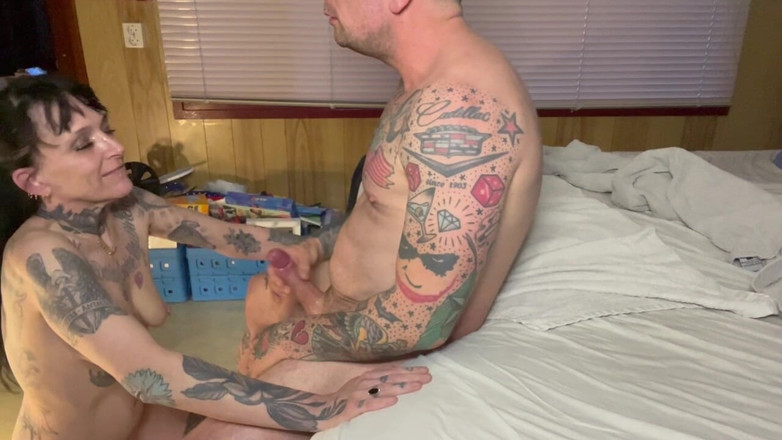 aewin11: Folosind toate găurile ei de