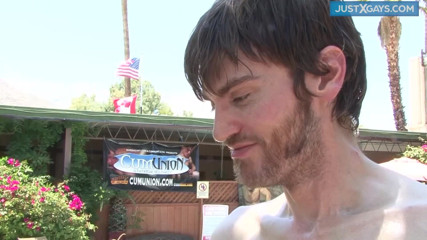 Just x gays: Lízání zadku a šukání venku