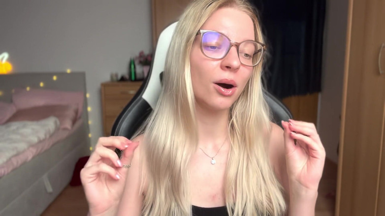 Goddess_Bella_Rae: Cum să fii un adevărat sclav cu dispozitiv de castitate,...