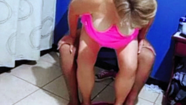 Milfta boohot: Delicious Rides Cock 70-letnia dojrzała babcia