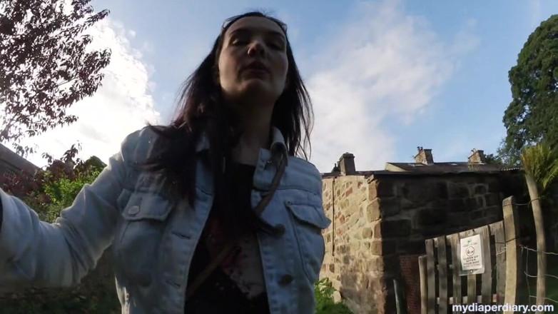 Faye Taylor: Outdoor Wetting