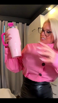 Water Makes My Breast Inflate!