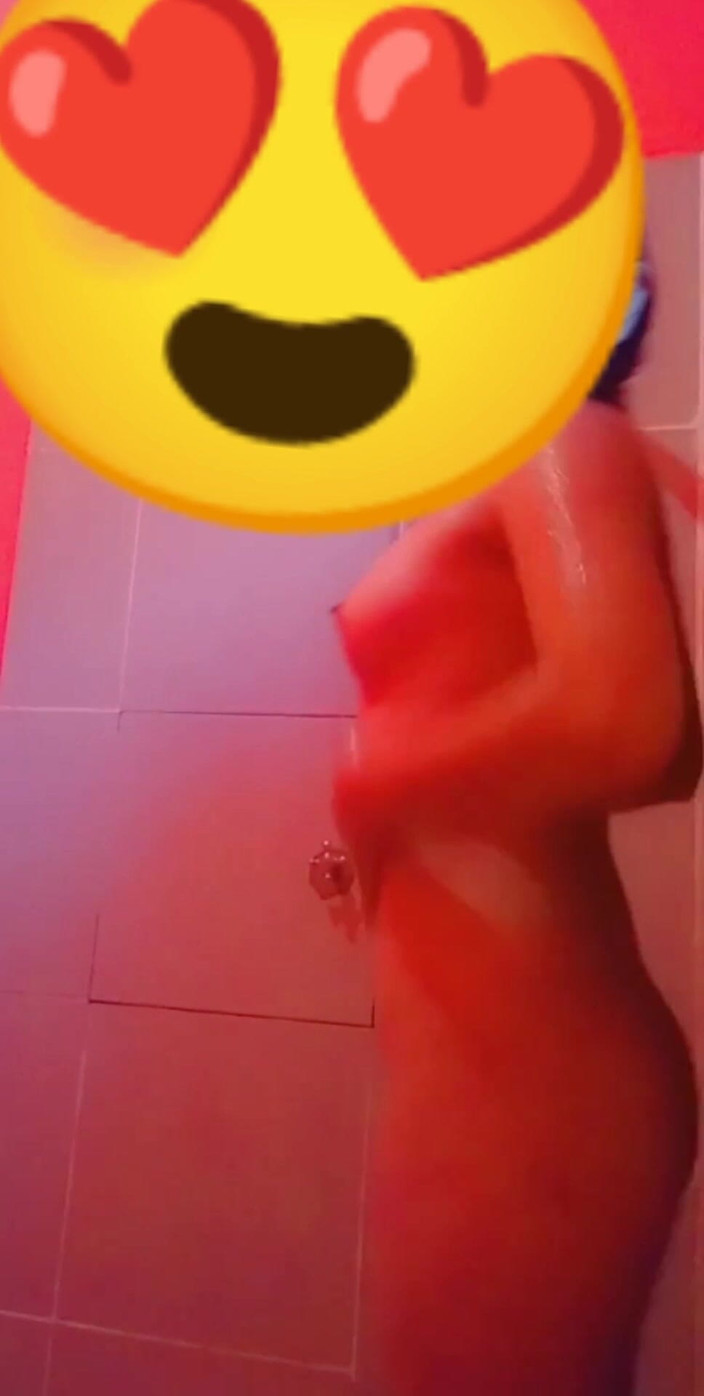 Eatrella j: Bolivien-mädchen nackt in der dusche
