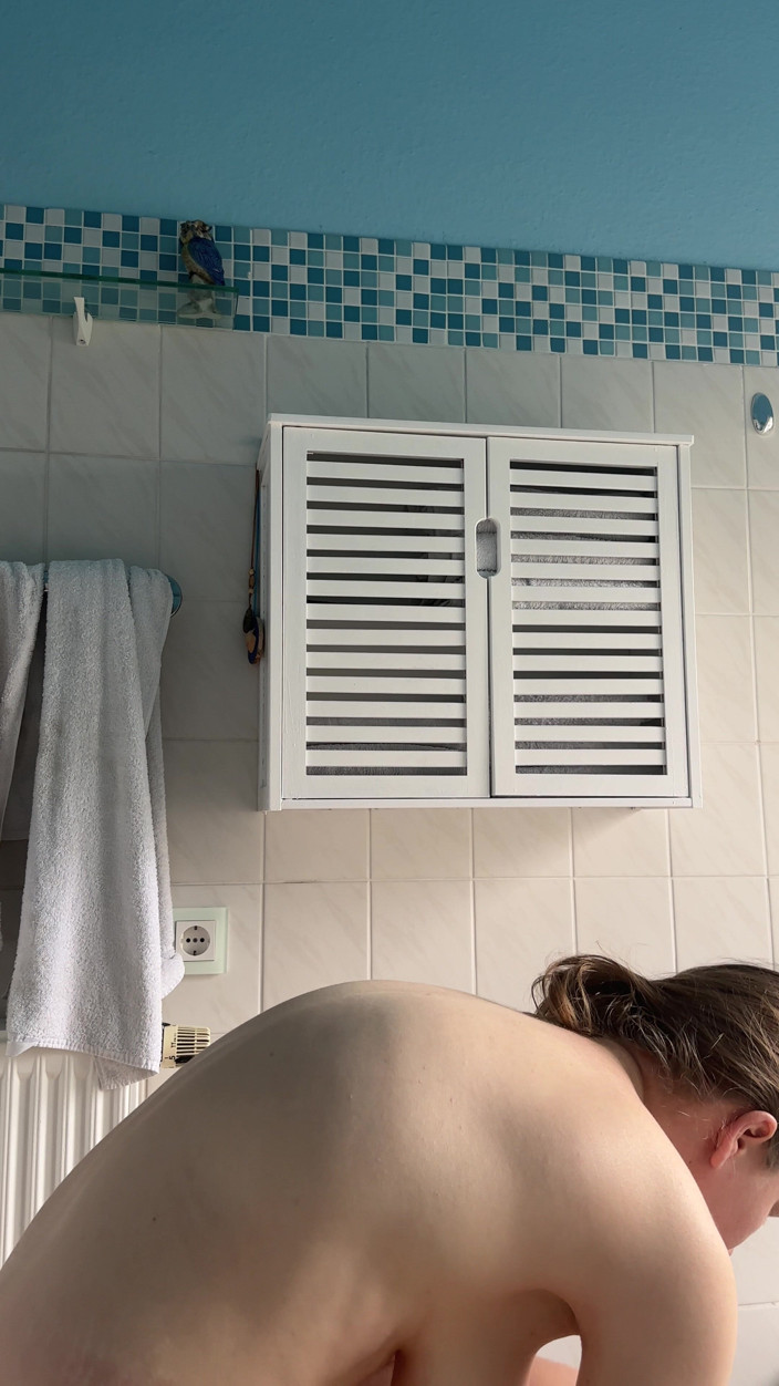SweetLucy96: 拥有完美身体淋浴的青少年