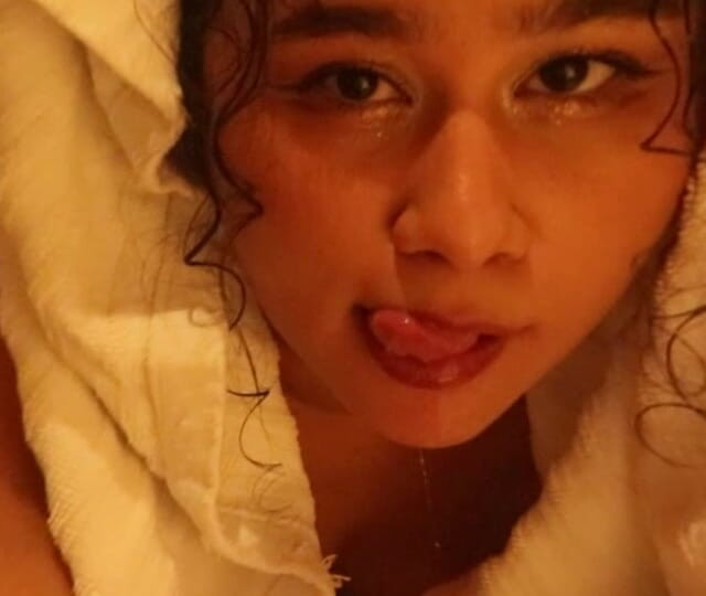 MiraiVR: sama pacarku malam-malam