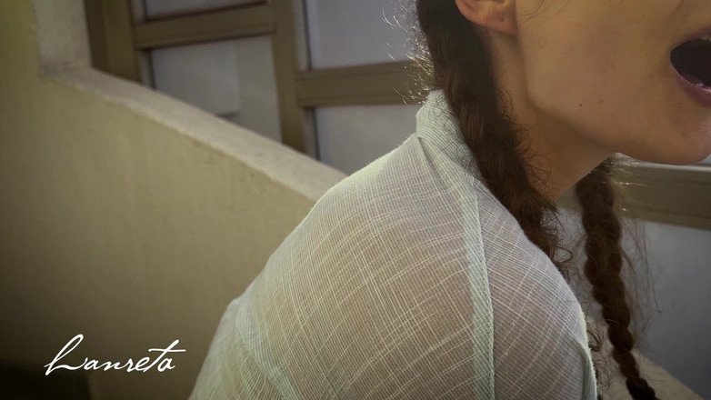 Lanreta: Hanebný syčí. Rozbitý zip