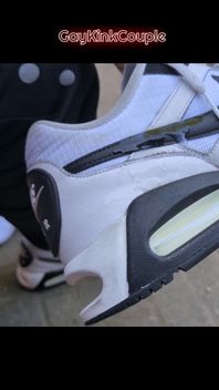 Sharing Nike Air Max Sneaker 4