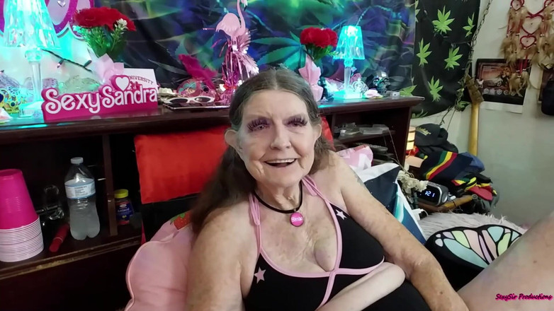 Sexy Sandra N Sir Christopher: Mrdání Sexy Lesklé Hiney Sandry