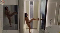 beauty_and_the_other_one: Lexi se sprchuje a masturbuje