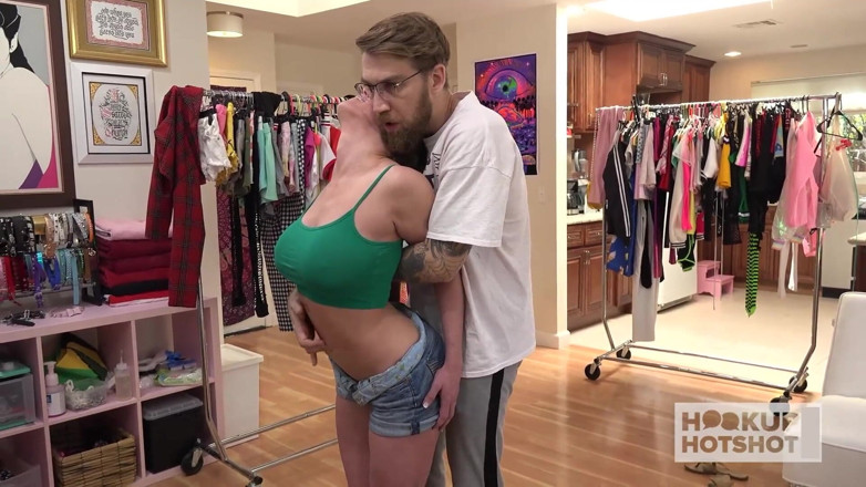 HookUp HotShot-BTS: Bts - Dee Williams หีเงี่ยนสุดๆ อยากโดน Bryan Gozzling เย็ดโหด