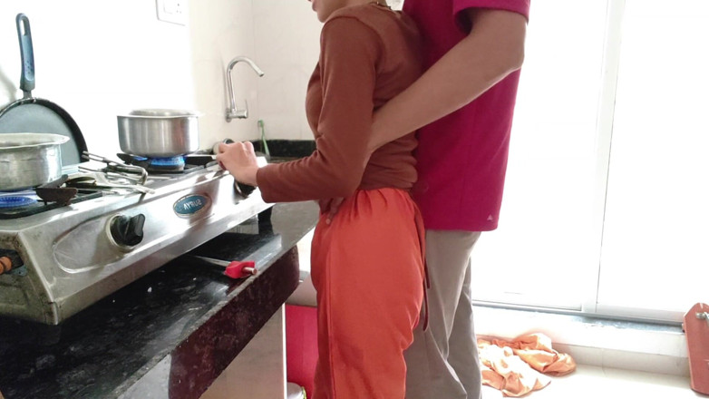 Silver_Worm: Indiana esposa Kichten fode duro