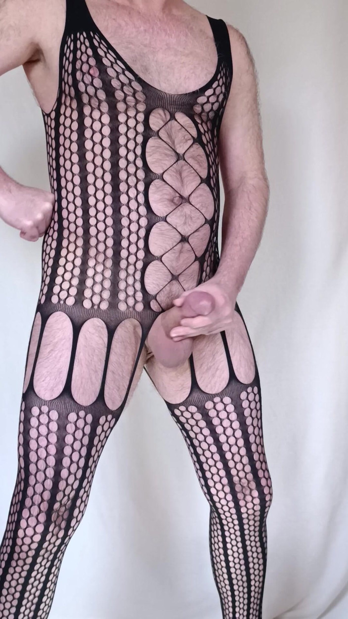 Bob Vajra: Crossdresser with Anal Plug Wanking