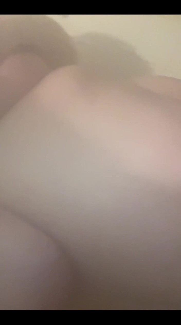 SexyBreedingBbw: Velká kráska si hraje ve sprše