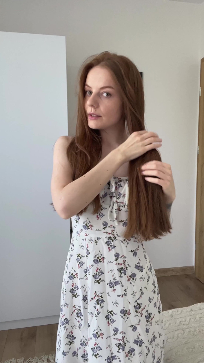 LadyInBad: Awek pemalu berambut merah dengan pigtails berbogel supaya anda boleh...