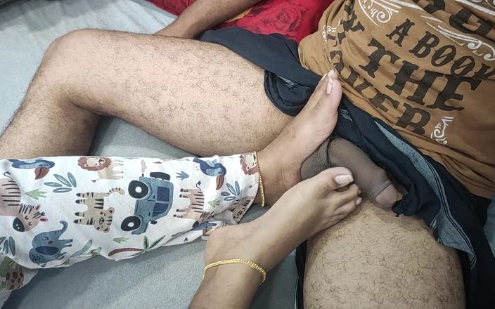 Vaigavarun Feet romance: Fotjobb med bollbystning