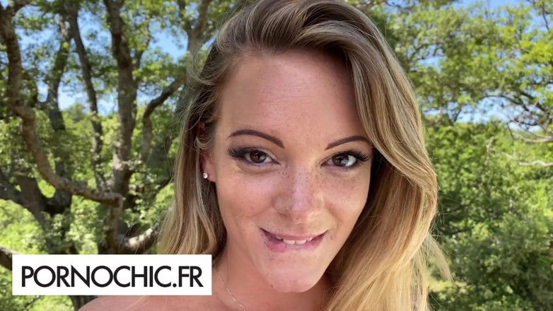 Pornochic: Gorący letni dzień z Tiffany Leiddi