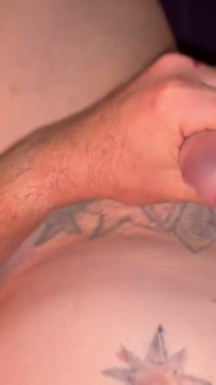 Posiadanie wank w łóżku z moim ciętym penisem