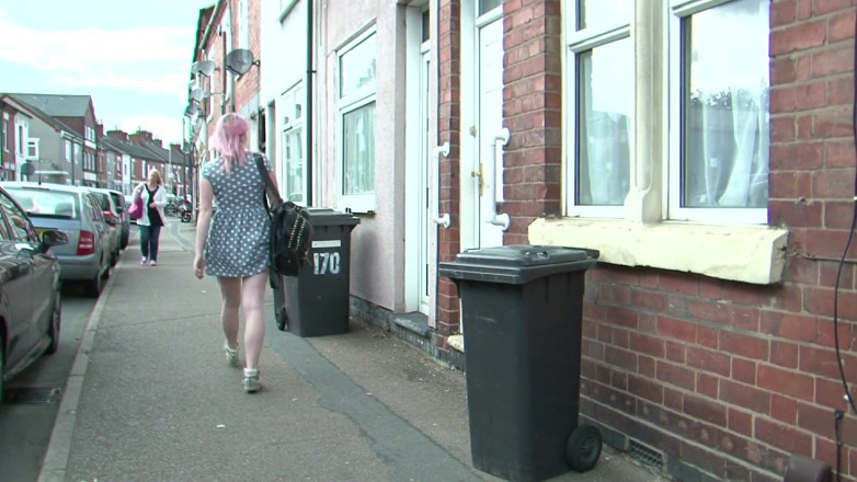 UK Sinners: Big ass Carly Rae gets sprayed with a warm load...