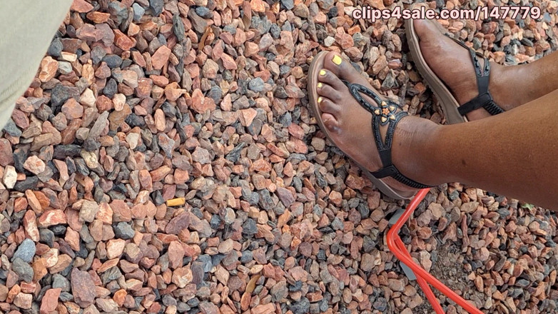 Foot Patrol: Grossa ébano coxas n bbw pés maduros com gordo suculento dedos...
