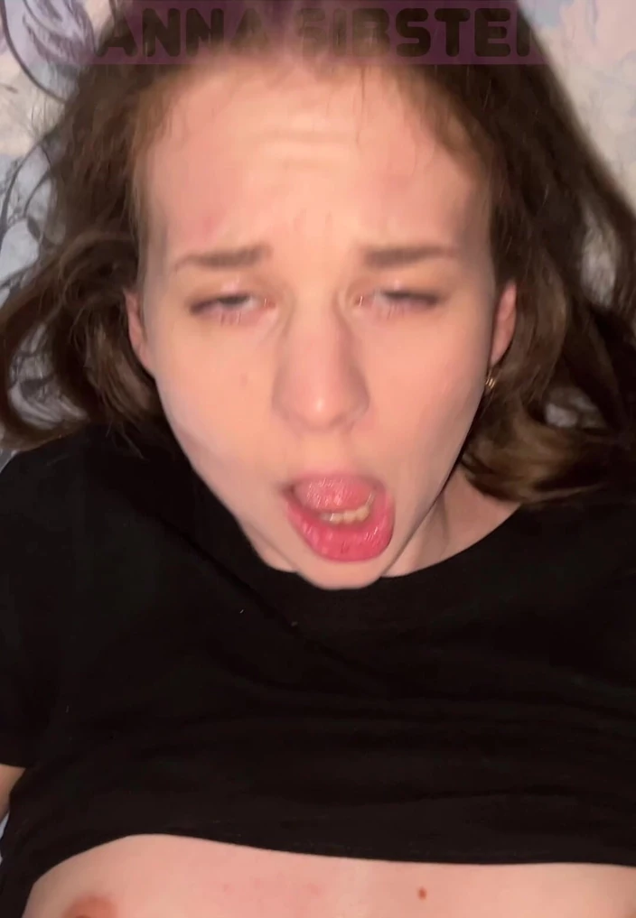 Anna Sibster: 내 보지에 핫한 정자