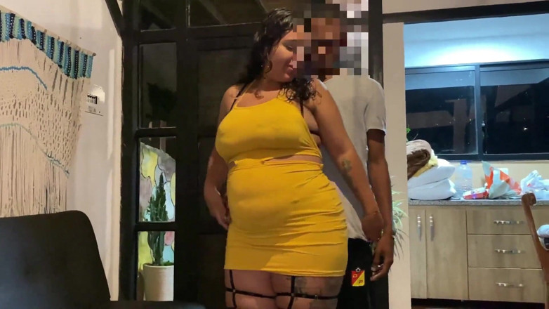Xara Rouxxx: 我男朋友的继母和我们玩3P