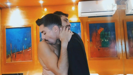 Julian Shul: Я не пам'ятала члена XXL мого першого хлопця, поки він не запросив мене в готель