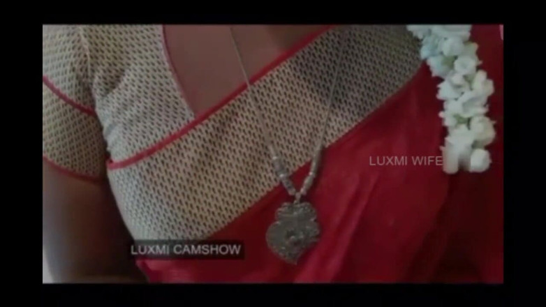 Luxmi Wife: Canlı kamera gösterisi tam çıplak amcık parmaklıyor ve dildo