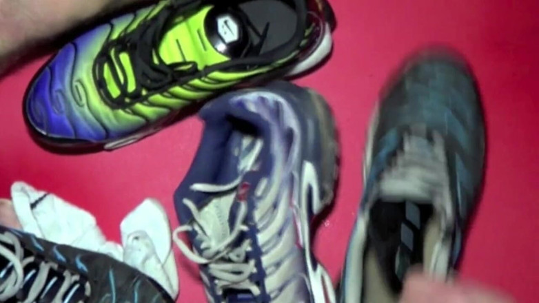 Sneaker gay: Slampa fötter underkastelse