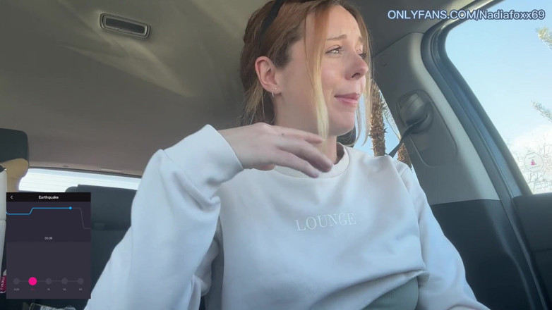 Nadia Foxx: 高潮视频博客日！！和我一起享受一整天的郁郁葱葱的乐趣，bts和这么多高潮！