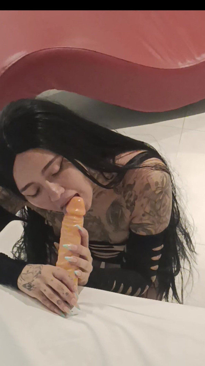 Dalyla: Jag älskar att suga det på Sly