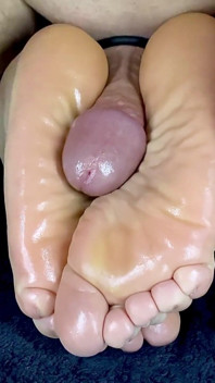 Giấc mơ đôi chân đầy dầu gợi cảm
