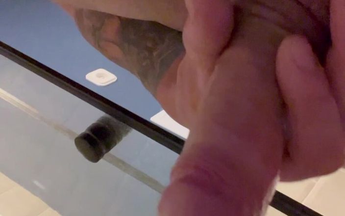 LustLogan: Plug anal + vibração = combinação perfeita