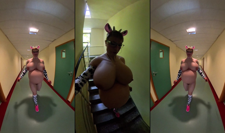 Sissy Adventures: La petite vache enceinte Chantal, au gros ventre et aux...