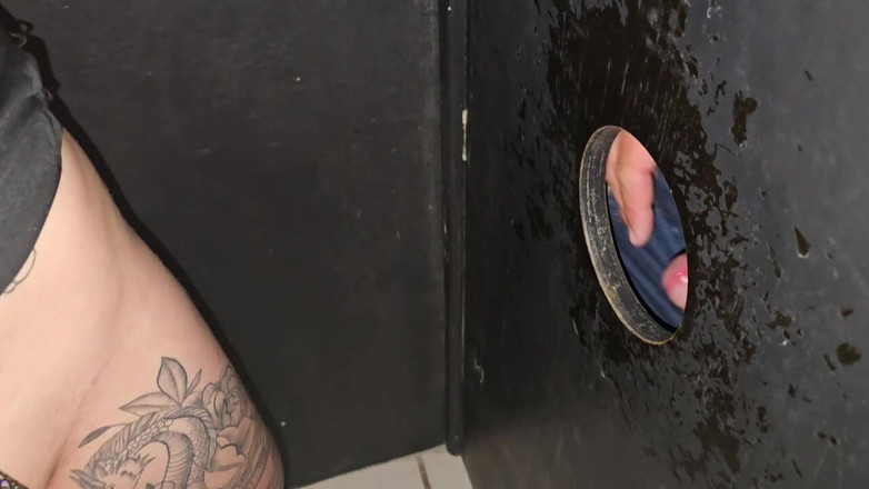 Jenni Faria: Saya pergi ke kabin lubang gemilang dengan teman lelaki saya...