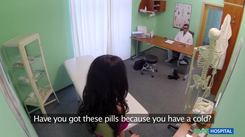 Fake Hospital: Fake Hospital: el médico ofrece una cura de terapia única antes...