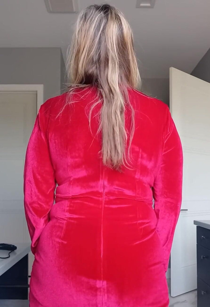 KimitheMilfMommy: Strânge-te înăuntru.... elibera... strângere înăuntru... elibera