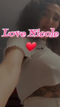 Nicole ฝากสวัสดีปีใหม่ให้คุณ