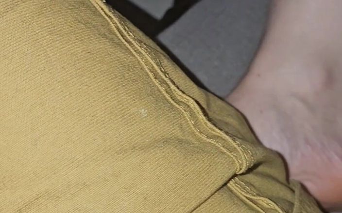 Sofy13: Beni sikdikten sonra, ona iyi bir itaatkar gibi dildomu emdiriyorum