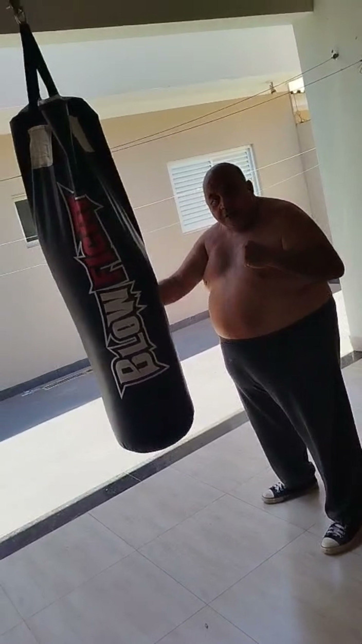 Punchbagplz: Bubba Wrestle Workout Can You Handle Him?